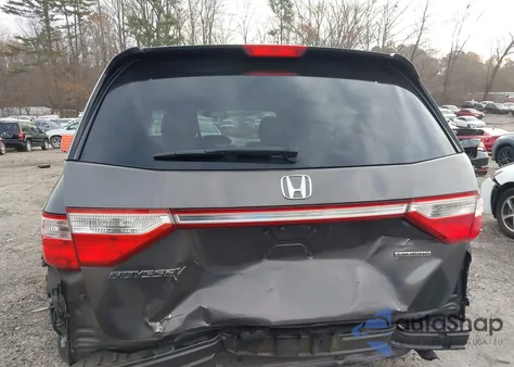 2011 Honda Odyssey Touring/Touring Elite из США, поврежденный, VIN 5FNRL5H97BB071683